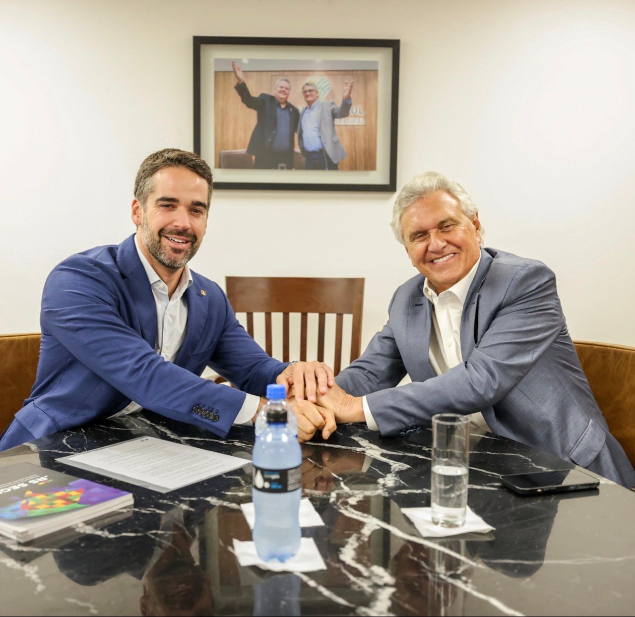 Leite entrega carta a Caiado e rejeita anistia