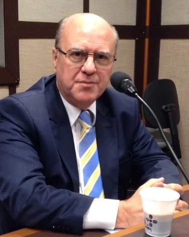 Setores do MDB querem expulsão de Schirmer por apoio a adversário